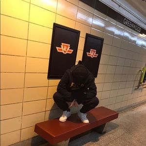 Meet your Posher, Robert